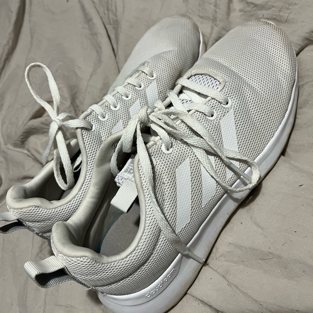 Adidas Sneakers
